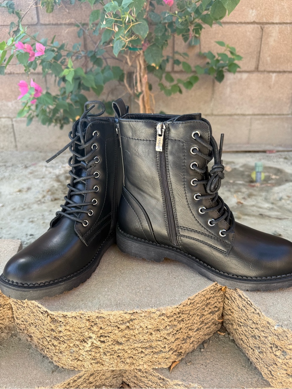 Black Lace-Up Combat Boots for Women - Sleek Zipper Design